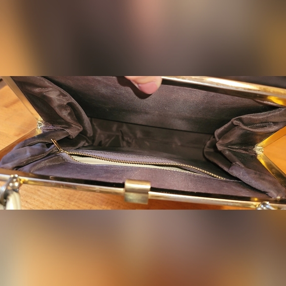 Vintage Patent Purse With Hand Painted Cherry Blossoms Signed "SM" - Picture 15 of 16